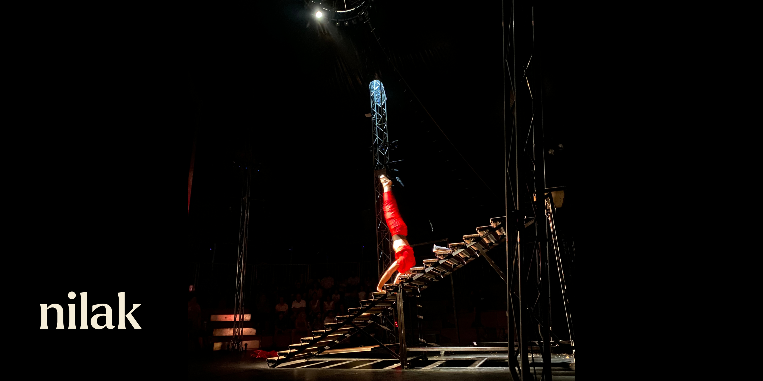 nilak / circ teatre itinerant
